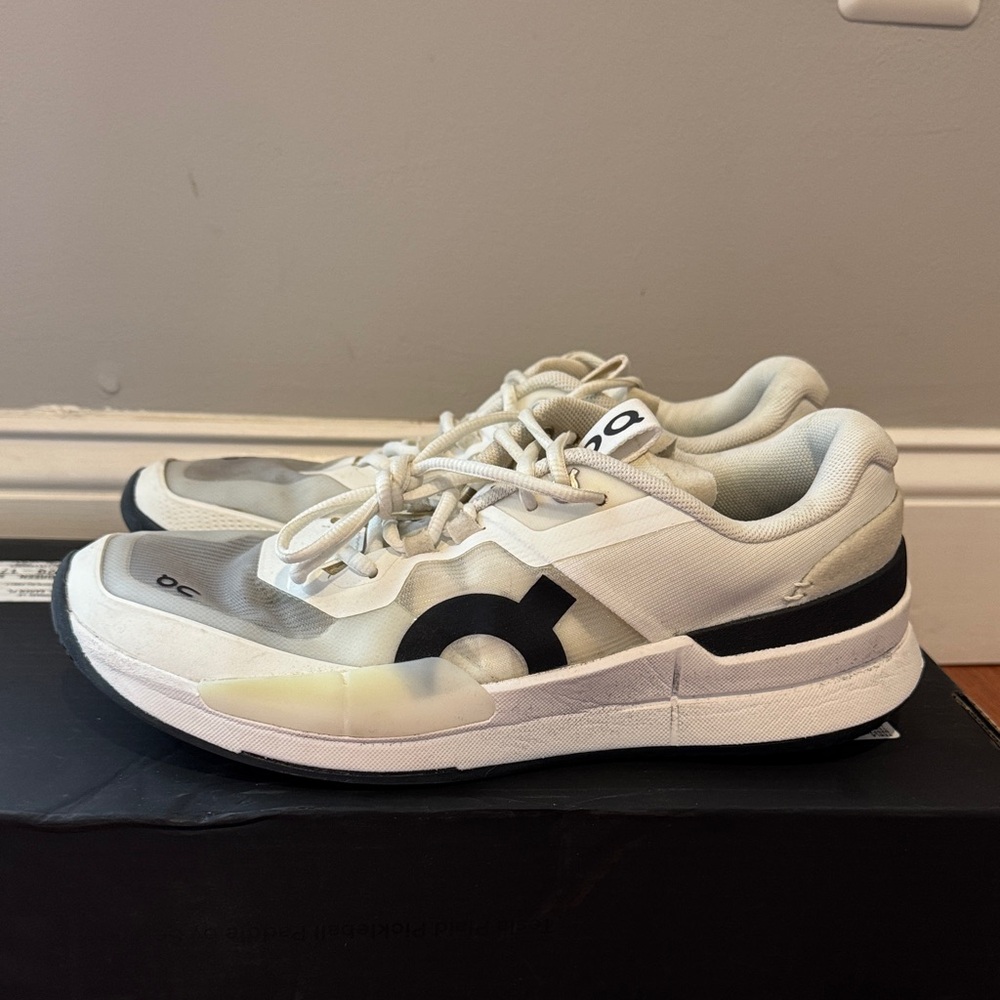 On Running Roger Pro 2 White and Black Tennis/pickleball shoes